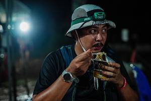 BIB: 
                            <button type="button" onclick="openModal(25060870)" class="btn btn-primary btn-sm float-right btn-popup" data-toggle="modal" data-target=".modal-high-quality">
                        <i class="fas fa-shopping-cart"></i> Add to Cart
                    </button>
                                            <button type="button" onclick="isThisMe(25060870, true)" class="btn btn-success btn-sm float-right btn-popup btn-isme hidden" data-toggle="tooltip" data-placement="bottom" title="นี่คือรูปของคุณใช่ไหม คลิกที่นี่เพื่อเอาเข้าอัลบั้ม">
                        <i class="fas fa-plus"></i> Add to album
                    </button>
                    <button type="button" onclick="isThisMe(25060870, false)" class="btn btn-warning btn-sm float-right btn-popup btn-isnotme hidden">
                        <i class="fas fa-ban"></i> Remove from album
                    </button>